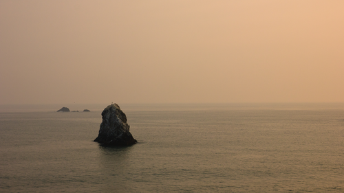 скала, океан, море, закат, оранжевые, темные