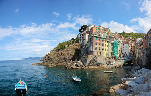 скалы, город, италия, побережье, коричневые, синие, бежевые, зеленые