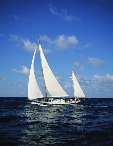 яхта, лодка, судно, парус, волны, океан, синие, белые