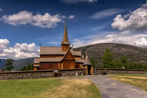 церковь, забор, природа, горы, серые, коричневые, зеленые