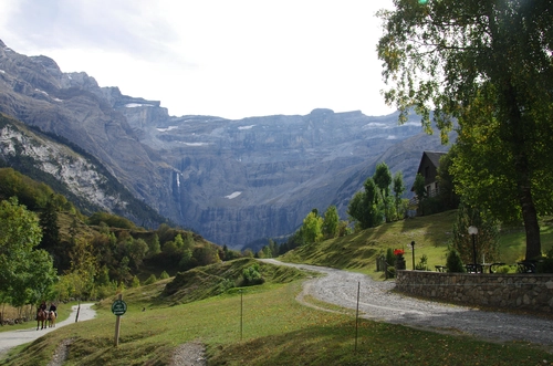 горы, дорога, деревья, природа, франция, серые, белые, зеленые