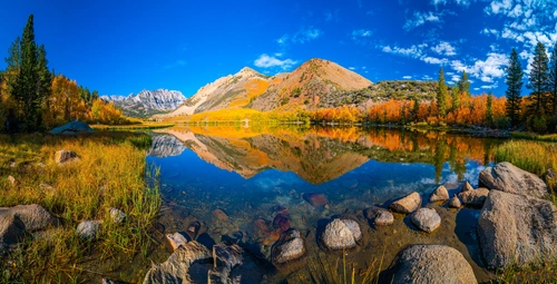 камни, озеро, природа, горы, панорама, белые, синие, зеленые, коричневые