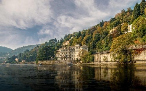 лес, италия, город, скалы, озеро, зеленые, коричневые, бежевые