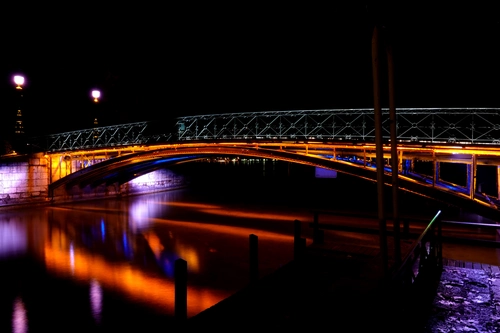 река, мост, ночь, огни, небо, фонари, чёрные, оранжевые