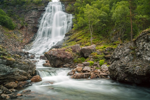 горы, водопад, деревья, камни, зелёные, коричневые