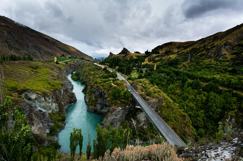 дорога, скалы, природа, река, каньон, зеленые, серые, коричневые, темные