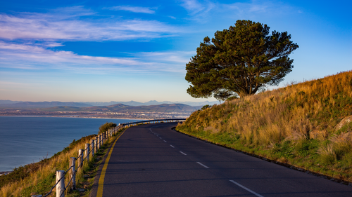 дорога, океан, холмы, город, голубые, синие, зеленые