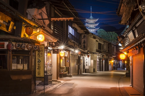 фонари, улица, ночь, город, япония, красные, желтые, коричневые