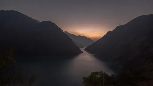 озеро, горы, небо, вода, чёрные, бежевые