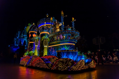 гирлянда, замок, ночь, черные, синие, красные