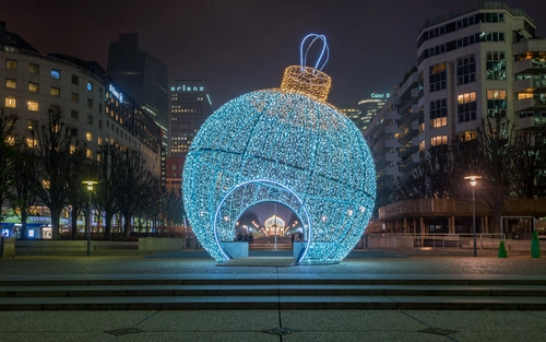 шар, гирлянда, новый год, зима, праздник, город, синие, голубые, серые