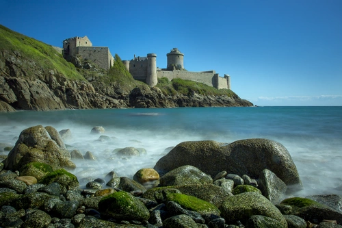 замок, скала, франция, море, зеленые, серые, голубые