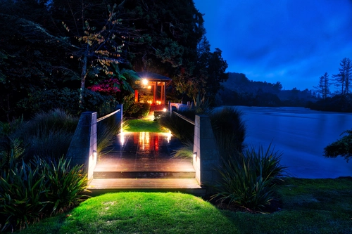 мост, ночь, природа, синие, черные, зеленые, фонарь, белые