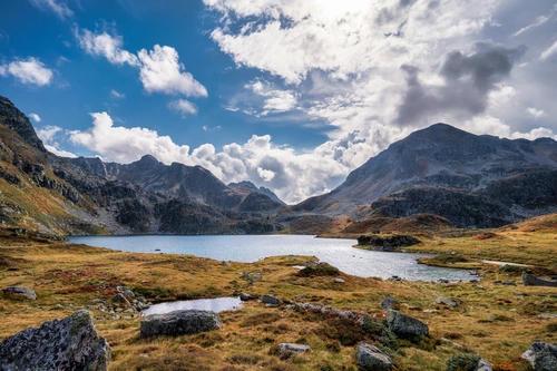 облака, горы, небо, белые, синие, коричневые, озеро
