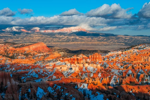 снег, скалы, облака, каньон, камни, коричневые, белые, серые, синие