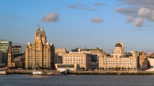 город, река, архитектура, церковь, желтые, синие, серые